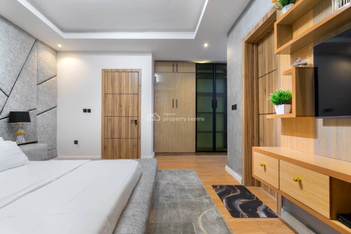 3 Bedroom Luxurious Apartment, Off Admiralty, Lekki Phase 1, Lekki, Lagos, Flat / Apartment Short Let