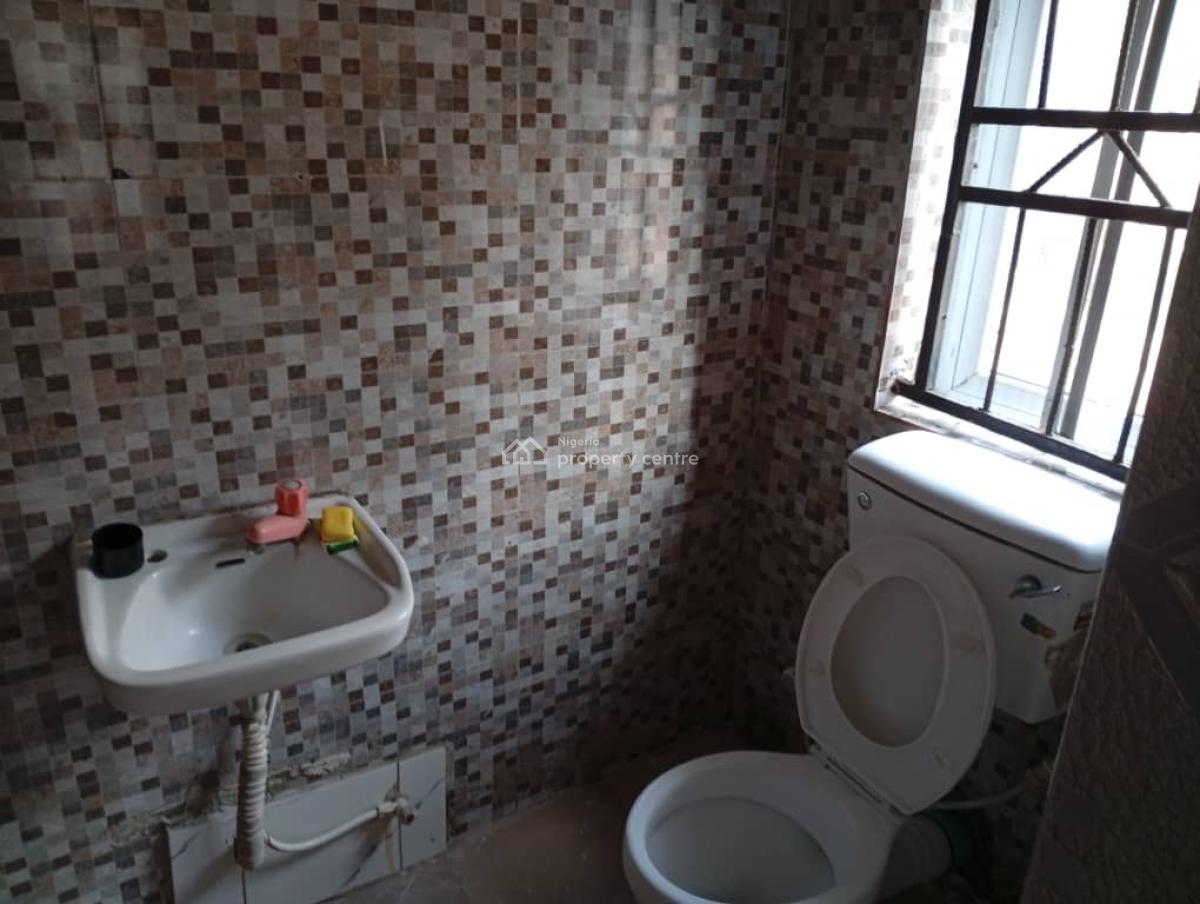 Executive 3bedroom Apartment All Rooms En-suite, Gra Phase 1, Magodo, Lagos, Flat / Apartment for Rent