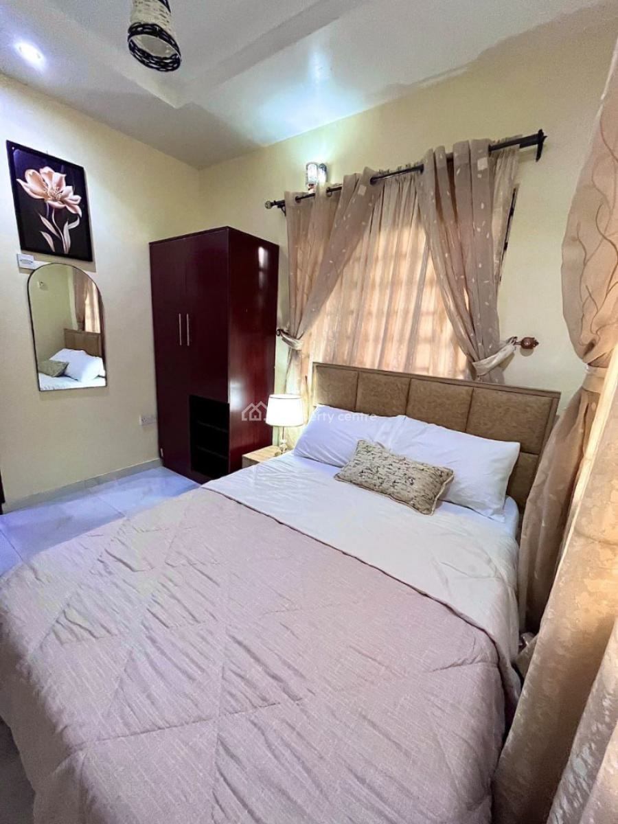 Luxuriously Furnished 2 Bedroom Apartment, Ikeja, Lagos, Flat / Apartment Short Let