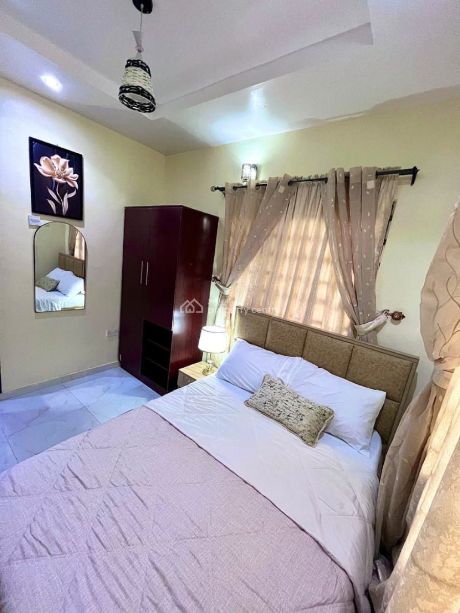 Luxuriously Furnished 2 Bedroom Apartment, Ikeja, Lagos, Flat / Apartment Short Let