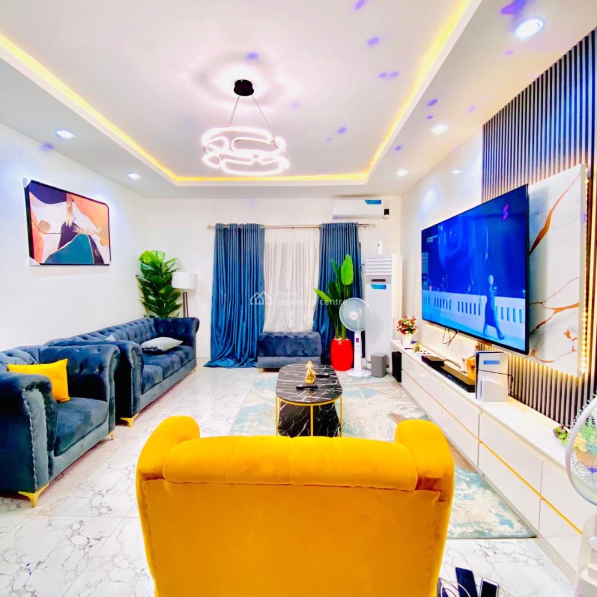 Exquisite 3 Bedroom Apartment with Ps5, Orchid Road, Lekki, Lagos, Flat / Apartment Short Let