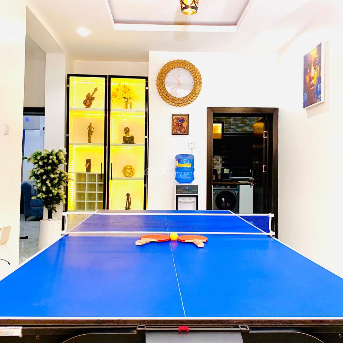 Exquisite 3 Bedroom Apartment with Ps5, Orchid Road, Lekki, Lagos, Flat / Apartment Short Let