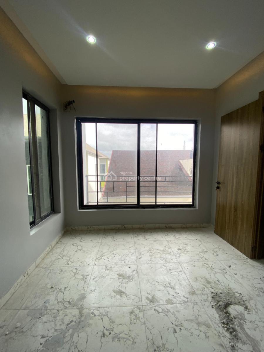4 Bedrooms Maisonette with Gym and Swimming Pool, Lekki Phase 1, Lekki, Lagos, House for Rent