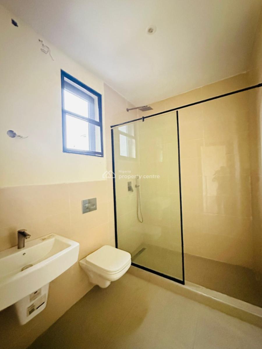 Beautiful 3 Bedroom Apartment with Bq, Gym and Swimming Pool, Lekki Phase 1, Lekki, Lagos, Flat / Apartment for Rent