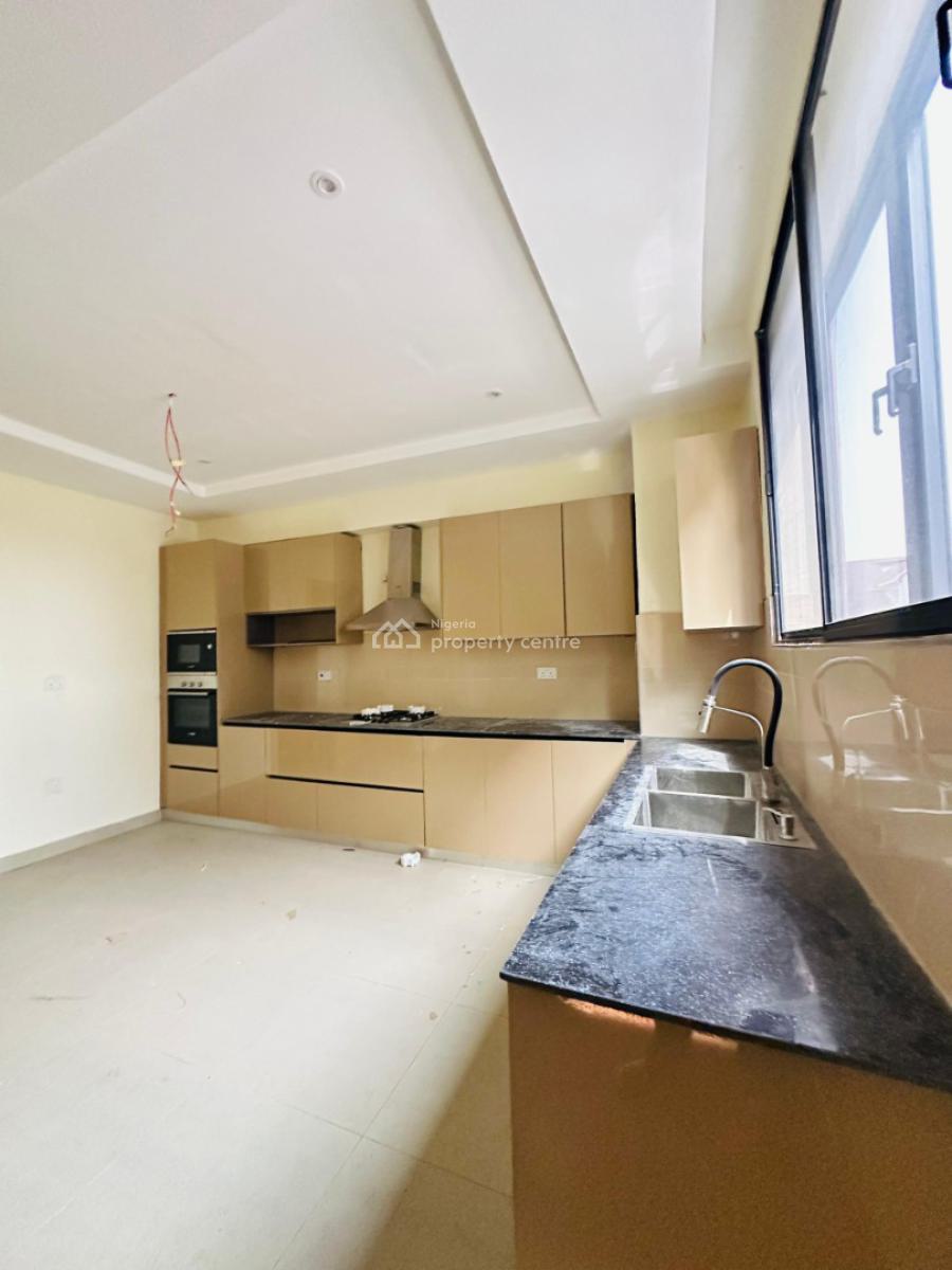 Beautiful 3 Bedroom Apartment with Bq, Gym and Swimming Pool, Lekki Phase 1, Lekki, Lagos, Flat / Apartment for Rent