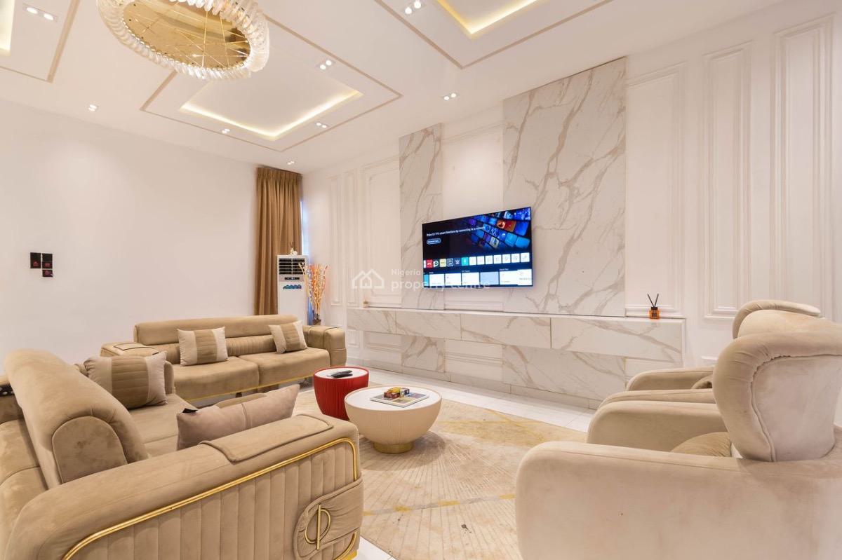 Robin -a Brand New Luxury 2bedroom Apartment with Swimming Pool,ps5, E, Lekki Phase 1, Lekki, Lagos, Flat / Apartment Short Let