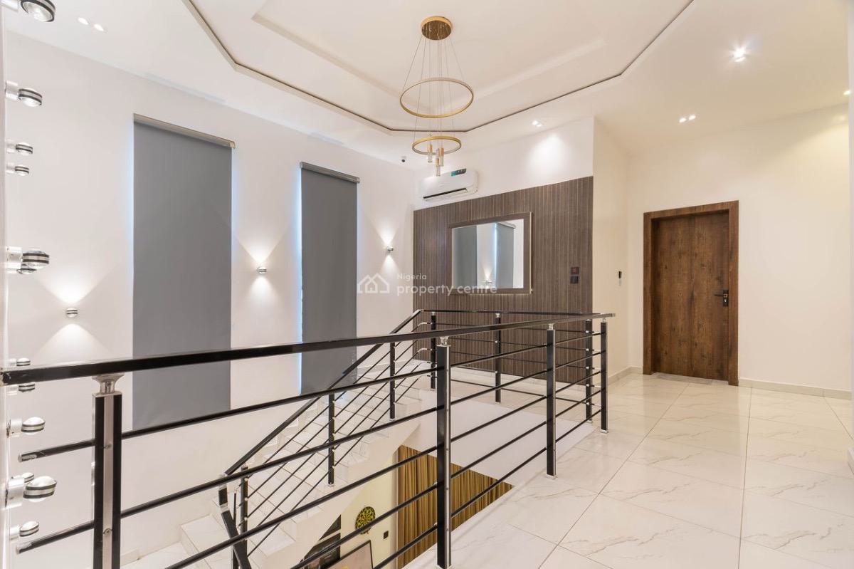 Robin -a Brand New Luxury 2bedroom Apartment with Swimming Pool,ps5, E, Lekki Phase 1, Lekki, Lagos, Flat / Apartment Short Let