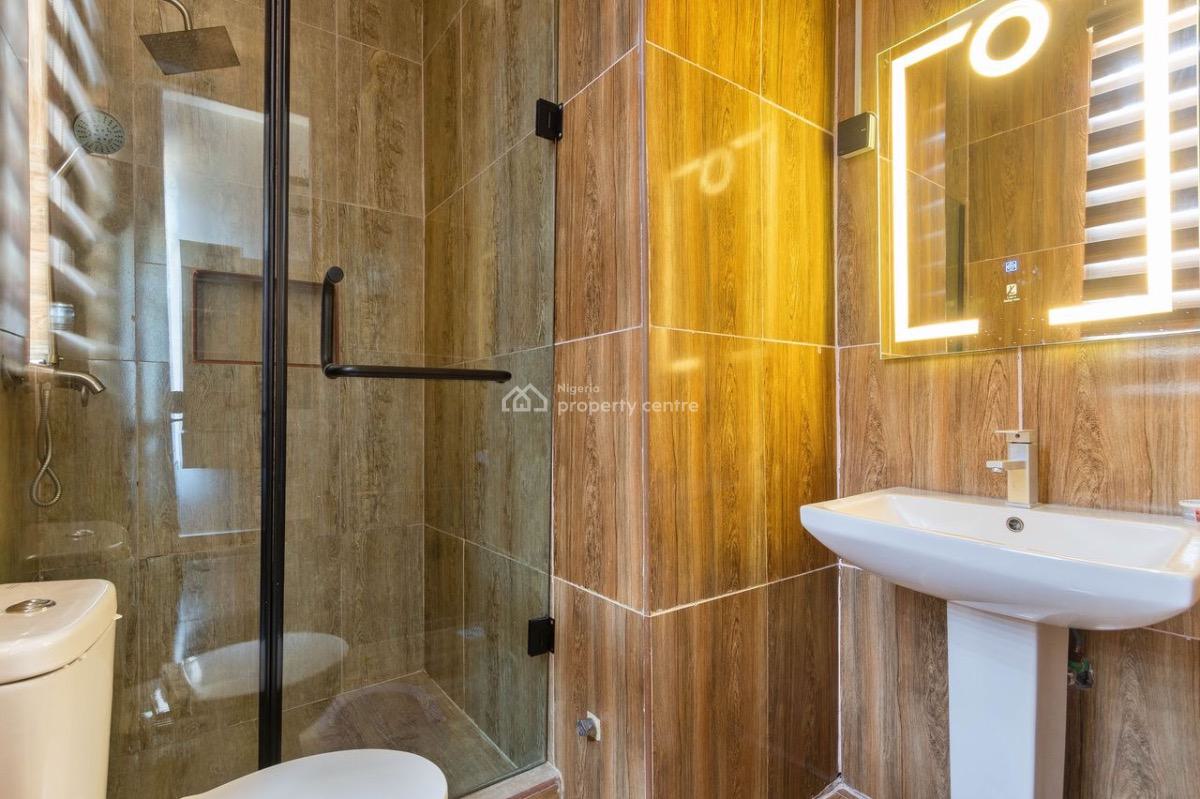 Robin -a Brand New Luxury 2bedroom Apartment with Swimming Pool,ps5, E, Lekki Phase 1, Lekki, Lagos, Flat / Apartment Short Let