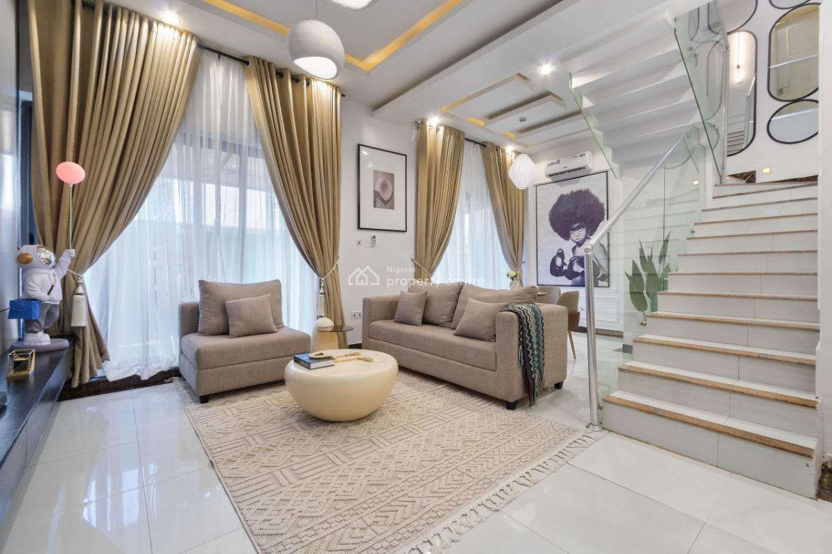 Brand New Luxury 3/4bedroom Duplex with Gym/pool/balcony/ps5, Lekki Phase 1, Lekki, Lagos, Flat / Apartment Short Let