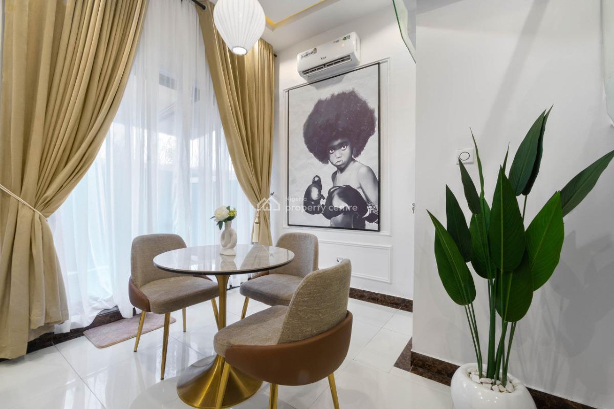 Brand New Luxury 3/4bedroom Duplex with Gym/pool/balcony/ps5, Lekki Phase 1, Lekki, Lagos, Flat / Apartment Short Let