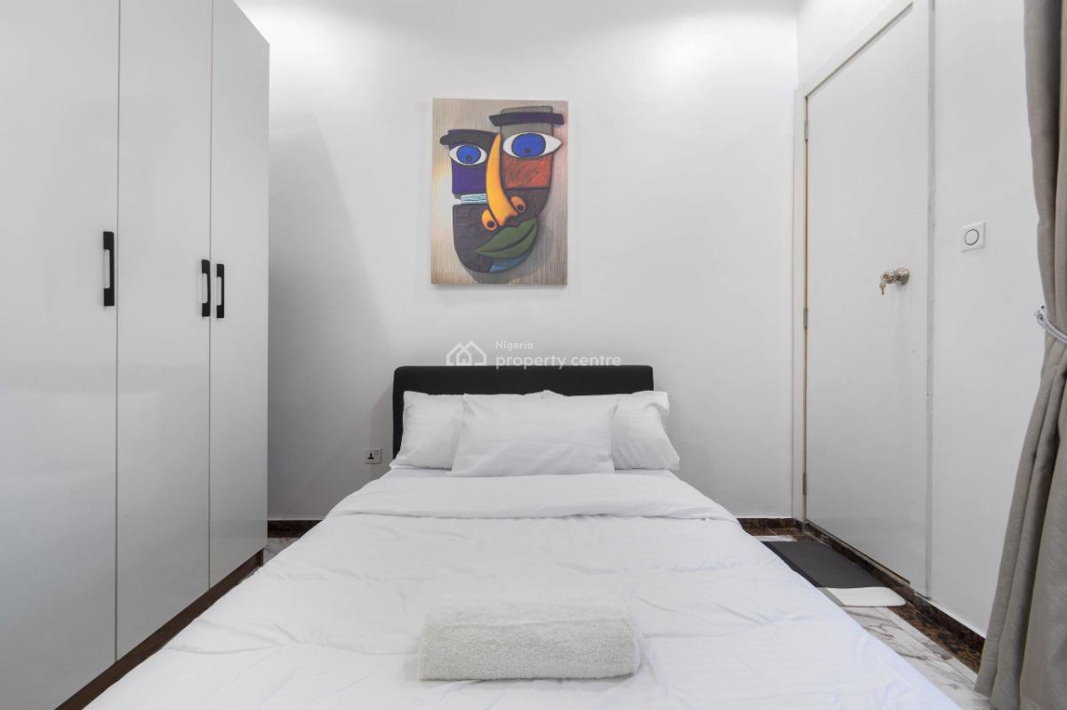 Brand New Luxury 3/4bedroom Duplex with Gym/pool/balcony/ps5, Lekki Phase 1, Lekki, Lagos, Flat / Apartment Short Let