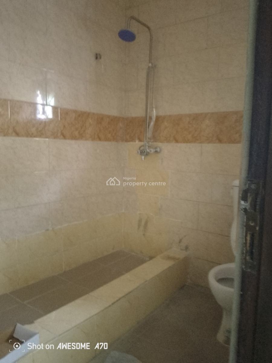 Massive 1bedroom with Guest Toilet, Chevy View Estate. Chevron, Lekki, Lagos, Mini Flat (room and Parlour) for Rent