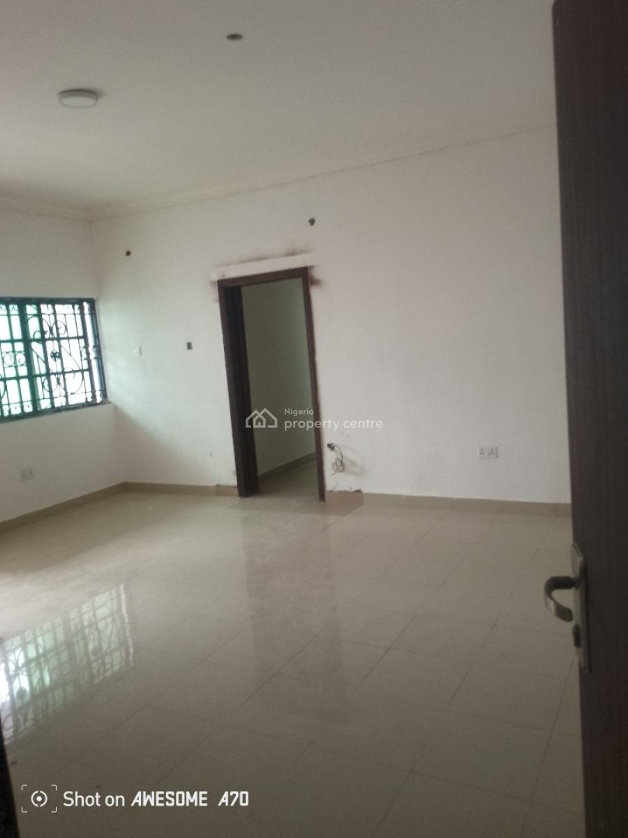 Massive 1bedroom with Guest Toilet, Chevy View Estate. Chevron, Lekki, Lagos, Mini Flat (room and Parlour) for Rent