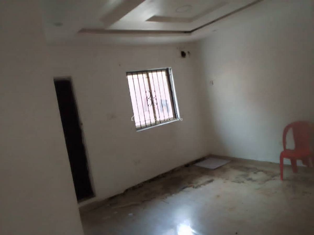 Spacious 2 Bedroom Flat Apartment, Lekki Phase 1, Lekki, Lagos, Flat / Apartment for Rent