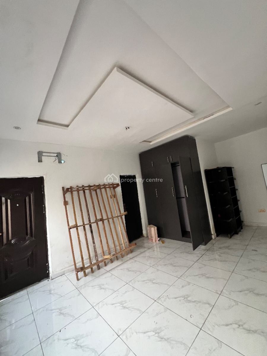 a Well Built 2bedroom Apartment, Pepperoni Abraham Adesunya Ajah, Lekki Phase 2, Lekki, Lagos, Flat / Apartment for Rent