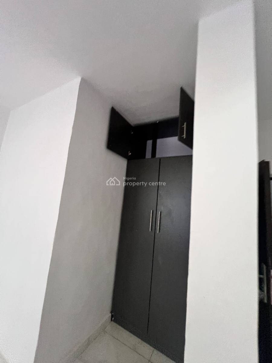 a Well Built 2bedroom Apartment, Pepperoni Abraham Adesunya Ajah, Lekki Phase 2, Lekki, Lagos, Flat / Apartment for Rent