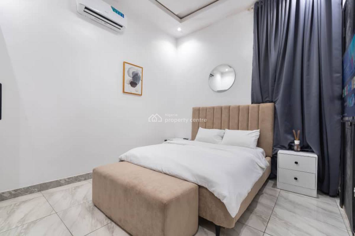 Exquisite 4 Bedroom Duplex with Pool, Ikota, Lekki Phase 2, Lekki, Lagos, Flat / Apartment Short Let