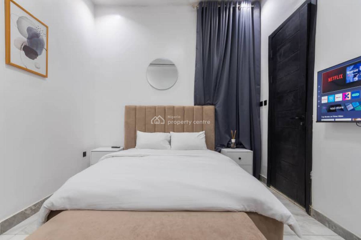 Exquisite 4 Bedroom Duplex with Pool, Ikota, Lekki Phase 2, Lekki, Lagos, Flat / Apartment Short Let