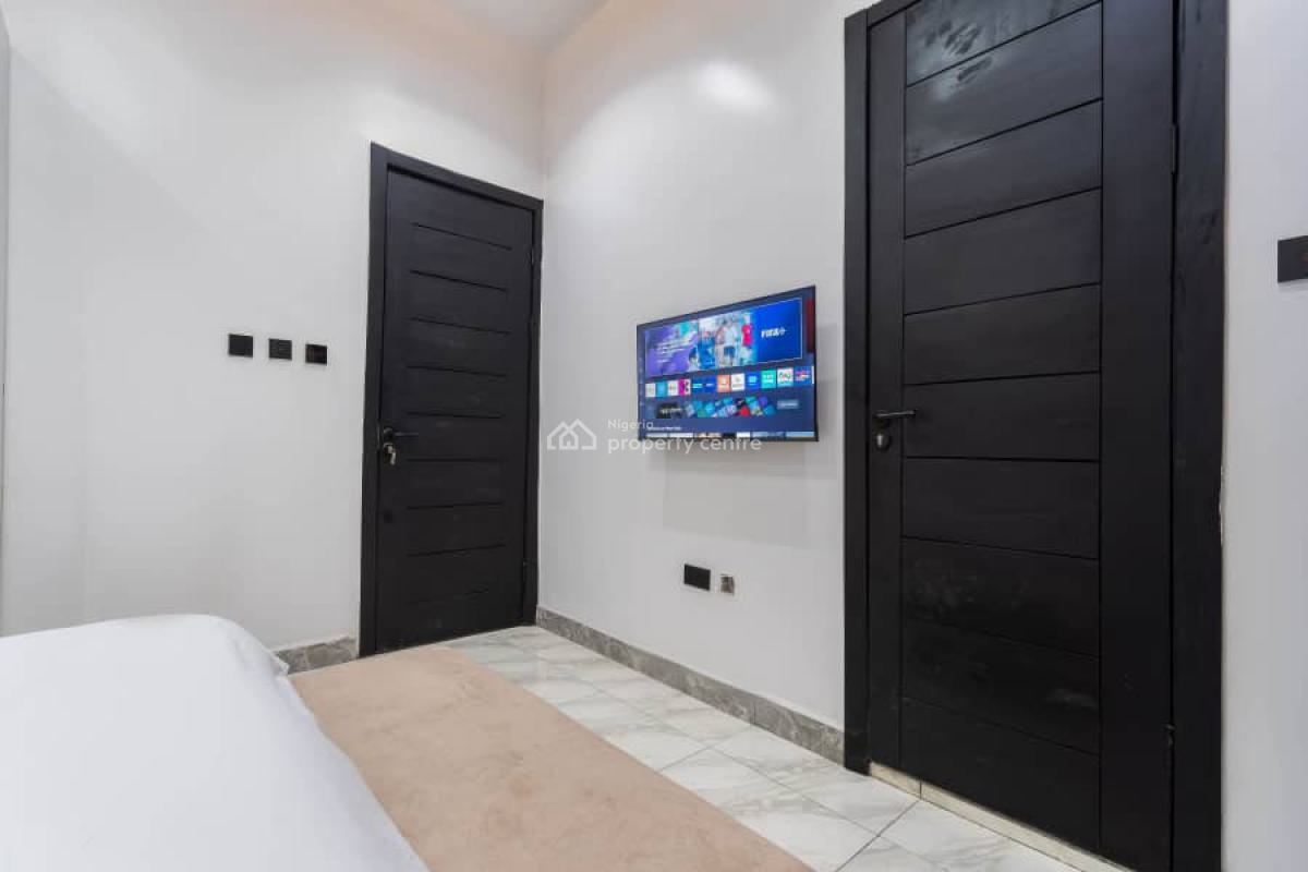 Exquisite 4 Bedroom Duplex with Pool, Ikota, Lekki Phase 2, Lekki, Lagos, Flat / Apartment Short Let