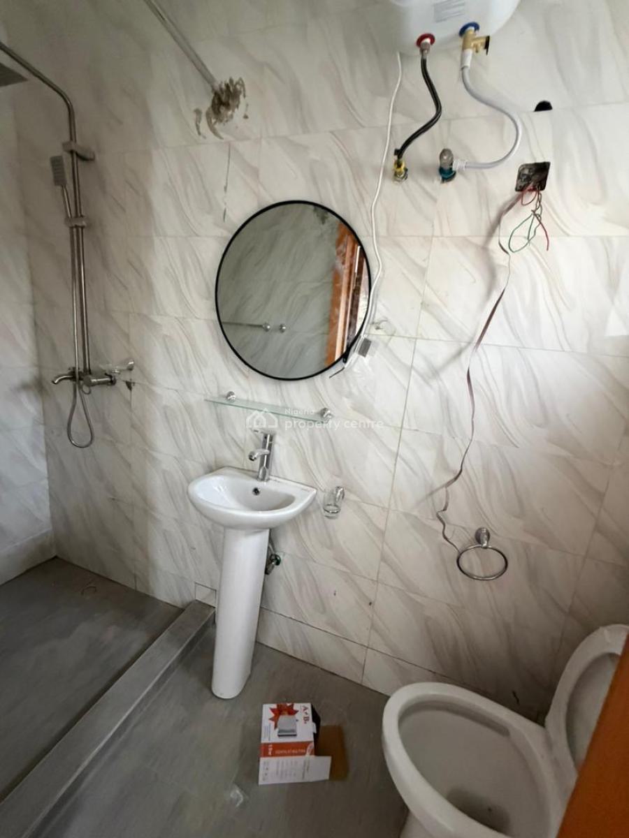 4bedroom Well Service Terrace Duplex Available, Spar Road Ikate, Lekki, Lagos, Semi-detached Duplex for Rent