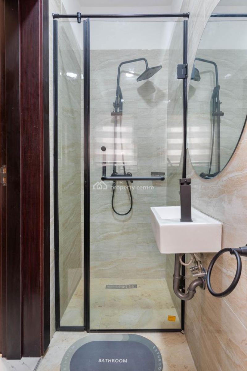 Exquisite 3 Bedroom Apartment, Lekki Phase 1, Lekki, Lagos, Flat / Apartment Short Let