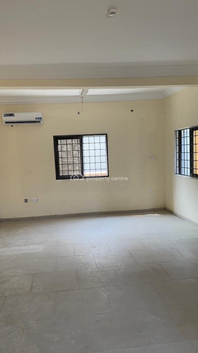Exclusive 3-bedroom Apartment with Bq, Communal Swimming Pool, Lekki Phase 1, Lekki, Lagos, Flat / Apartment for Rent