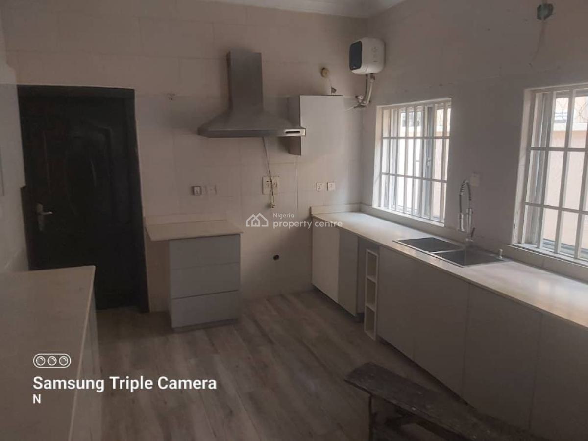 5 Bedroom Duplex with 2 Rooms Bq, Off Omorire Johnson Street, Lekki Phase 1, Lekki, Lagos, Detached Duplex for Rent
