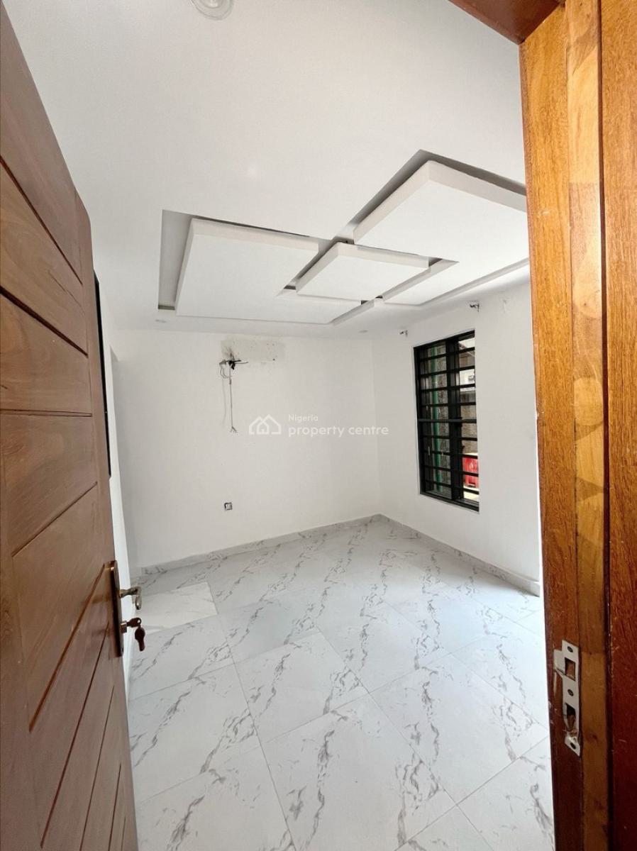 Luxury Standard Ensuit 1 Bedroom Apt with Swimming Pool, Close to The Express, Awoyaya, Ibeju Lekki, Lagos, Mini Flat (room and Parlour) for Rent