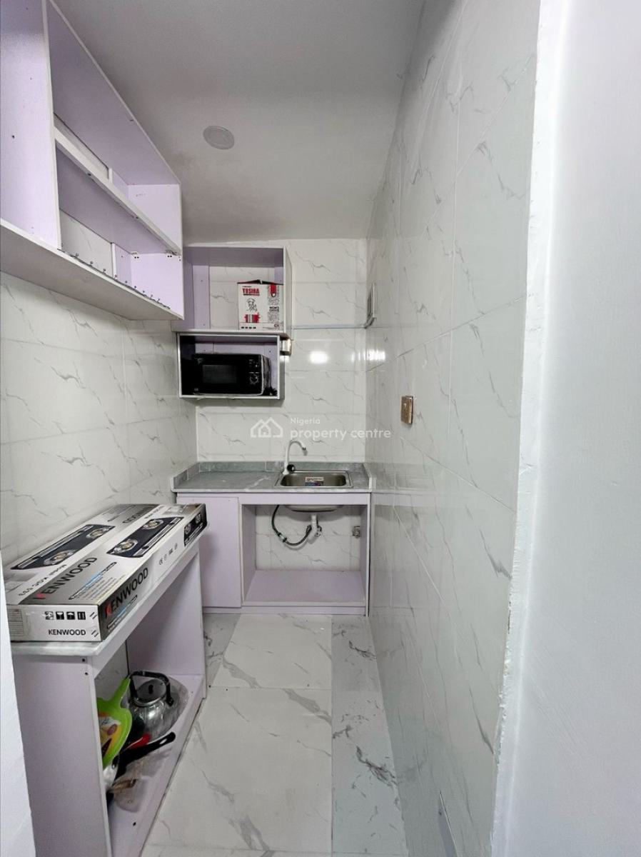 Luxury Standard Ensuit 1 Bedroom Apt with Swimming Pool, Close to The Express, Awoyaya, Ibeju Lekki, Lagos, Mini Flat (room and Parlour) for Rent