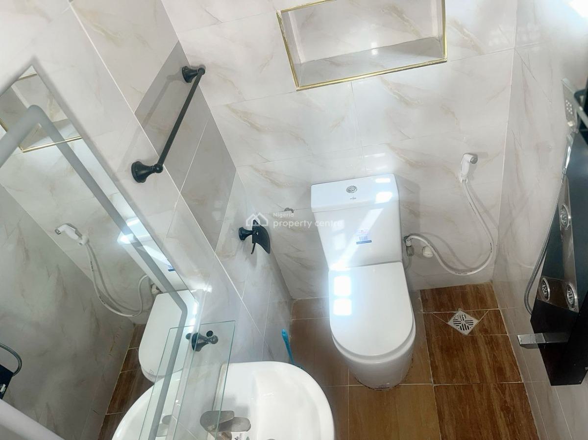 Luxury Standard Ensuit 1 Bedroom Apt with Swimming Pool, Close to The Express, Awoyaya, Ibeju Lekki, Lagos, Mini Flat (room and Parlour) for Rent