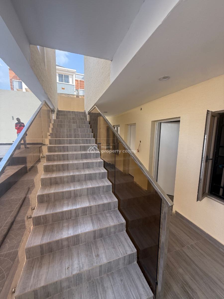 Smart and Tastefully Finished 5 Bedroom Duplex with 2 Room Bq Is Avail, Guzape Abuja, Guzape District, Abuja, Detached Duplex for Sale