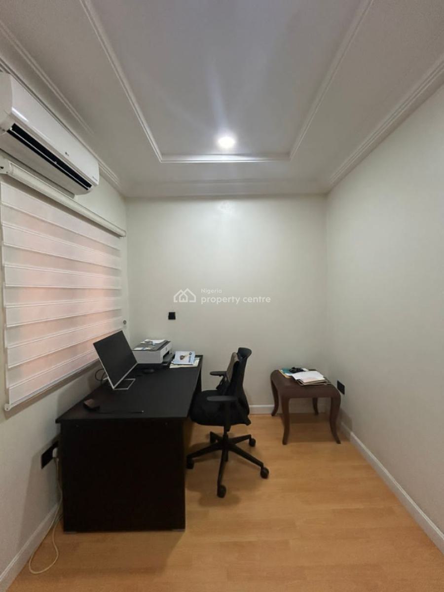 Well Maintained 4-bedroom Maisonette, Platinum Way Lekki, Lekki, Lagos, Flat / Apartment for Sale
