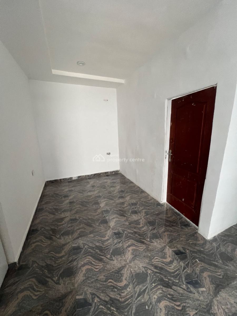 Spacious Miniflat in a Very Secure Court Inside Osapa London Estate, Osapa London Estate, Osapa, Lekki, Lagos, Mini Flat (room and Parlour) for Rent