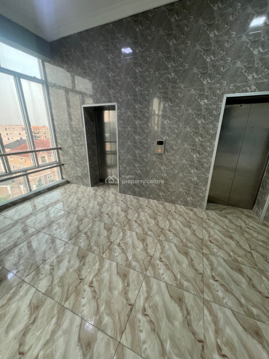738 Sqm Open Plan Commercial Space in a Massive Contemporary Edifice, Lekki Phase 1, Lekki, Lagos, Commercial Property for Rent
