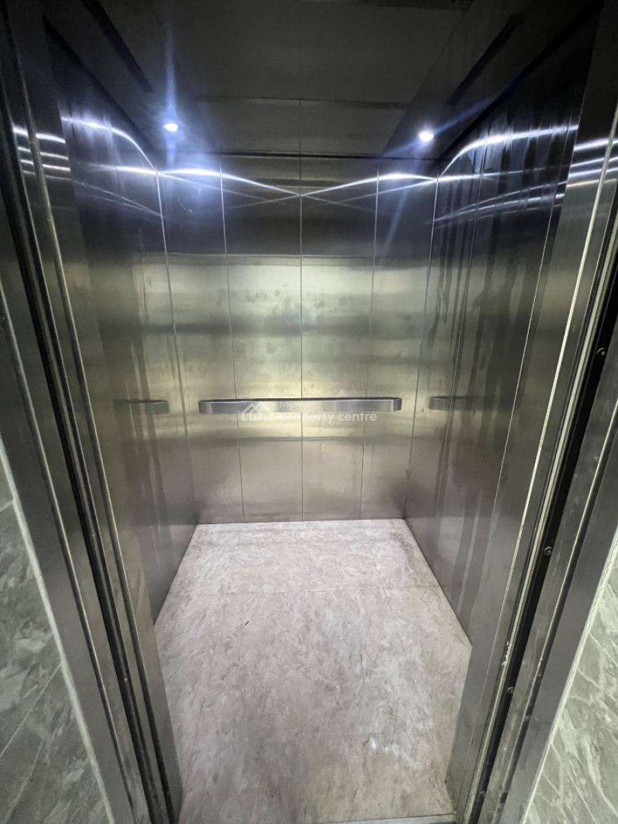 738 Sqm Open Plan Commercial Space in a Massive Contemporary Edifice, Lekki Phase 1, Lekki, Lagos, Commercial Property for Rent