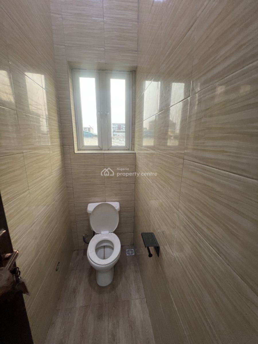 738 Sqm Open Plan Commercial Space in a Massive Contemporary Edifice, Lekki Phase 1, Lekki, Lagos, Commercial Property for Rent