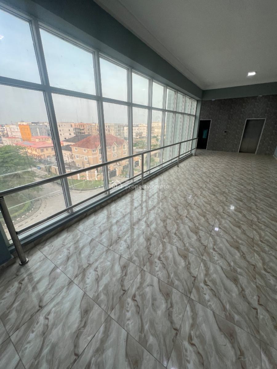738 Sqm Open Plan Commercial Space in a Massive Contemporary Edifice, Lekki Phase 1, Lekki, Lagos, Commercial Property for Rent