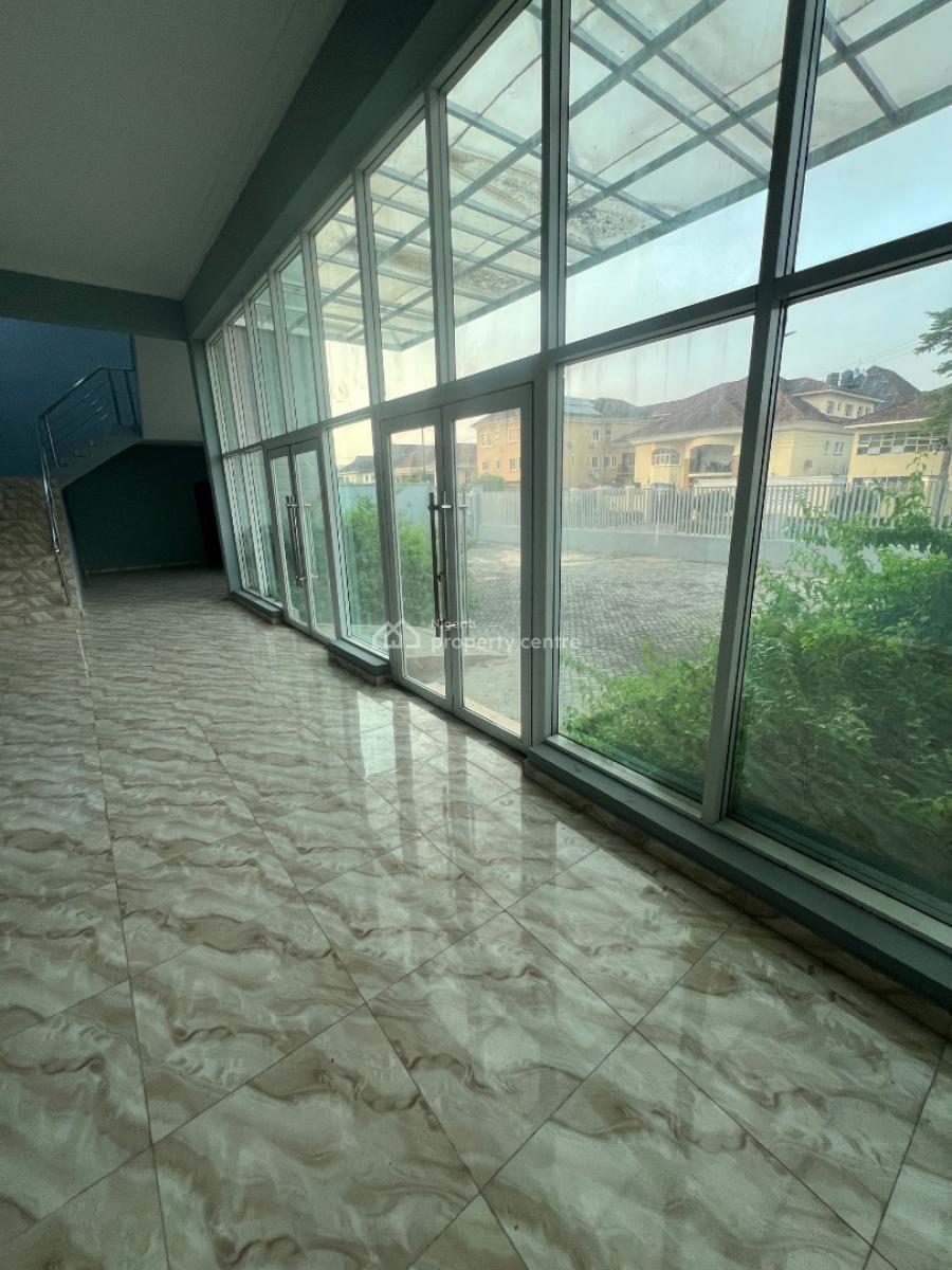 738 Sqm Open Plan Commercial Space in a Massive Contemporary Edifice, Lekki Phase 1, Lekki, Lagos, Commercial Property for Rent