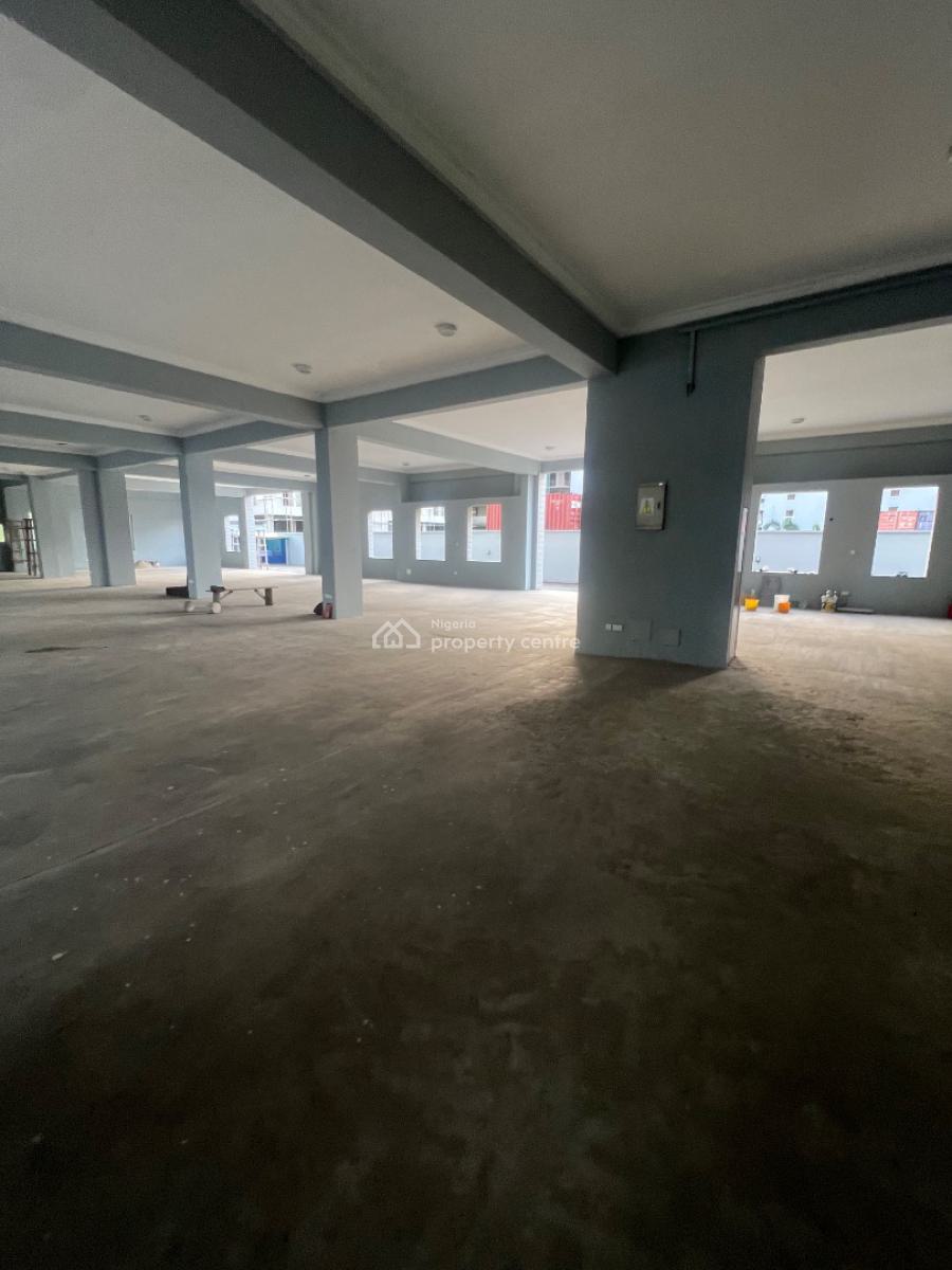 738 Sqm Open Plan Commercial Space in a Massive Contemporary Edifice, Lekki Phase 1, Lekki, Lagos, Commercial Property for Rent