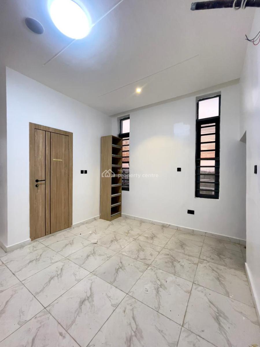 Luxury 2 Bedroom Apartment with Swimming Pool & Gym at Ologolo, Lekki, Ologolo, Lekki, Lekki Phase 2, Lekki, Lagos, Flat / Apartment for Sale