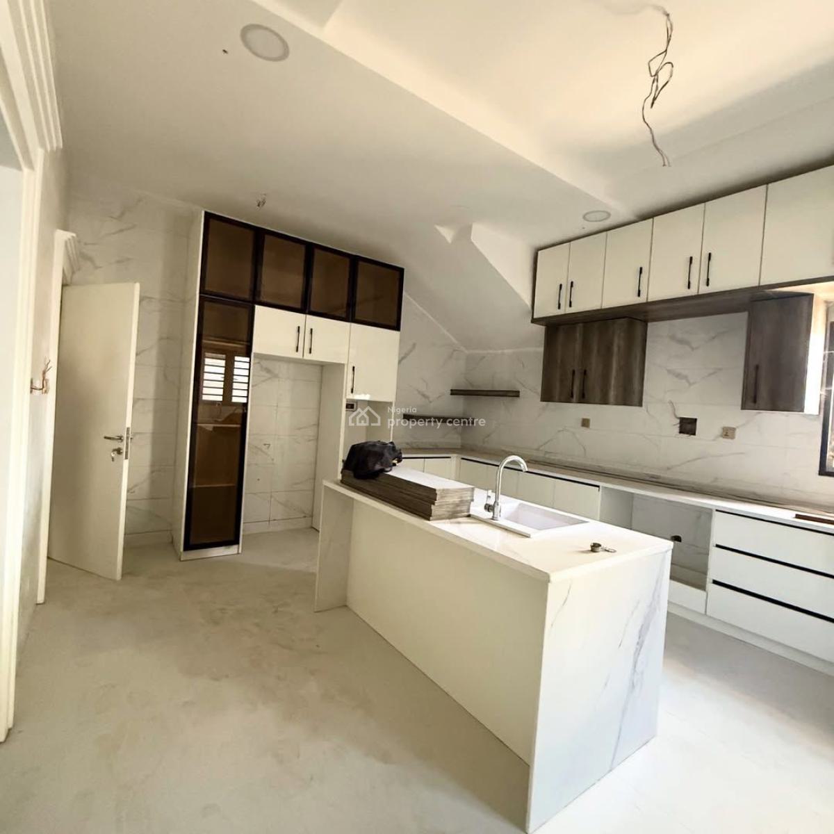 7 Bedroom Fully Detached Mansion, Asokoro District, Abuja, House for Sale