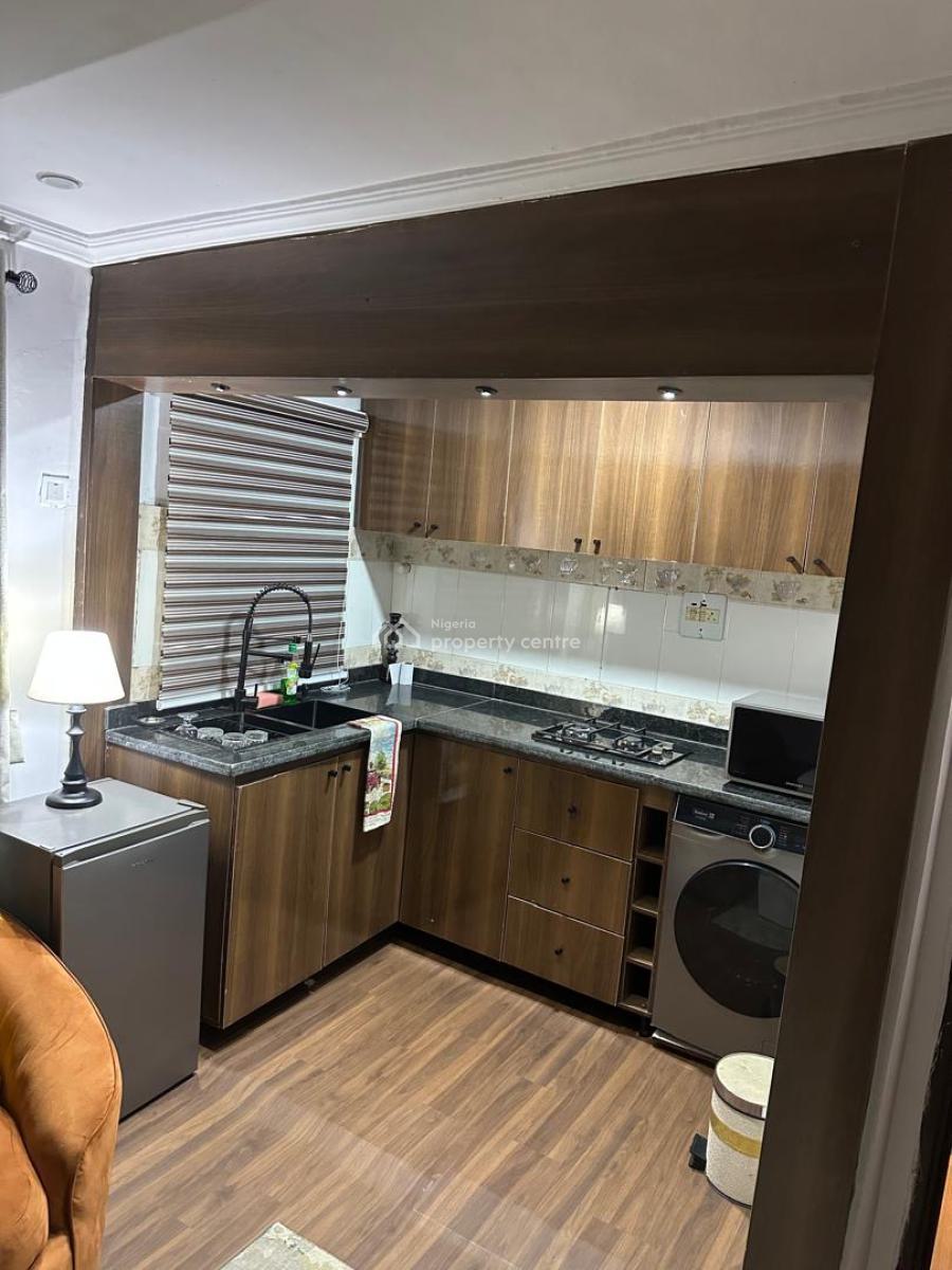 Stylish One Bedroom with Bathub, Off Admiralty Way, Lekki Phase 1, Lekki, Lagos, Flat / Apartment Short Let