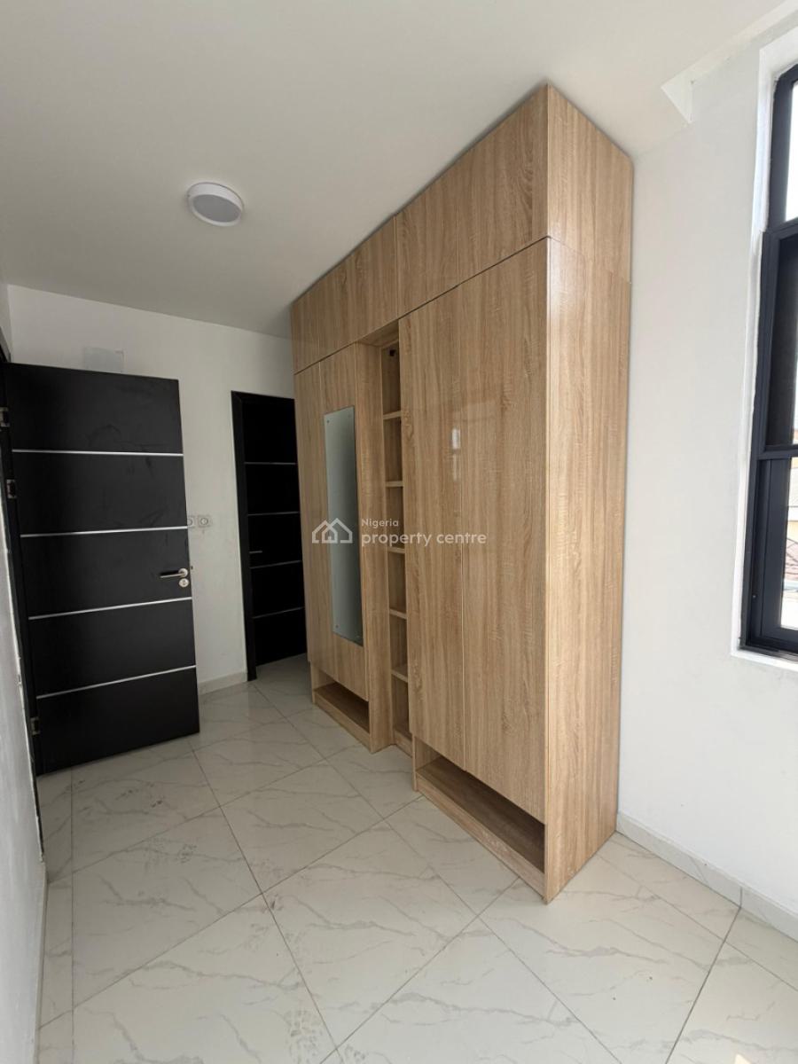 Spacious 3bedroom Masonette with a Room Bq, Idado Estate, Lekki, Lagos, Flat / Apartment for Rent