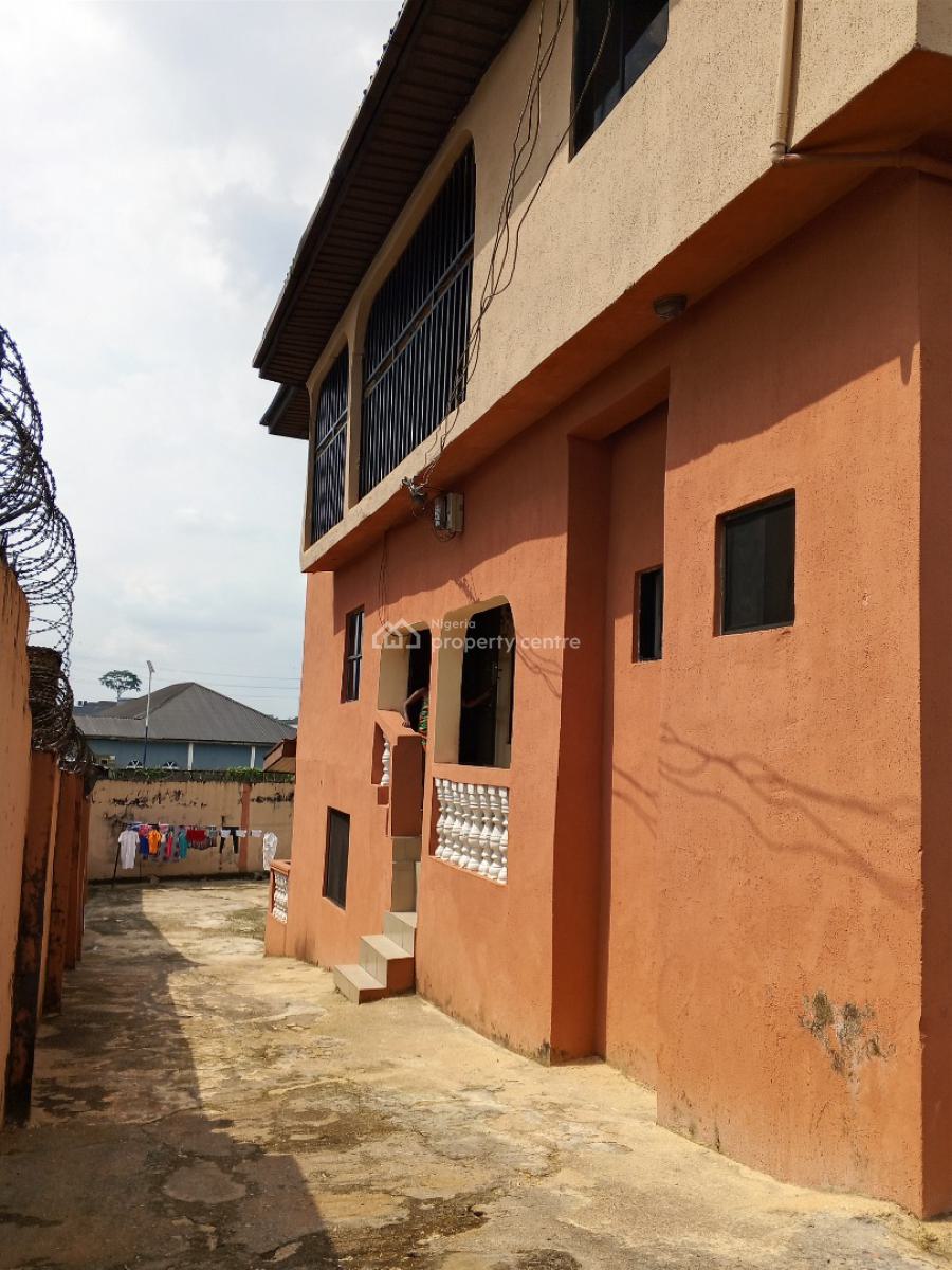 3 Bedroom Flat with Standard Facilities, Off Okporo Road, Rumuodara, Port Harcourt, Rivers, Flat / Apartment for Rent