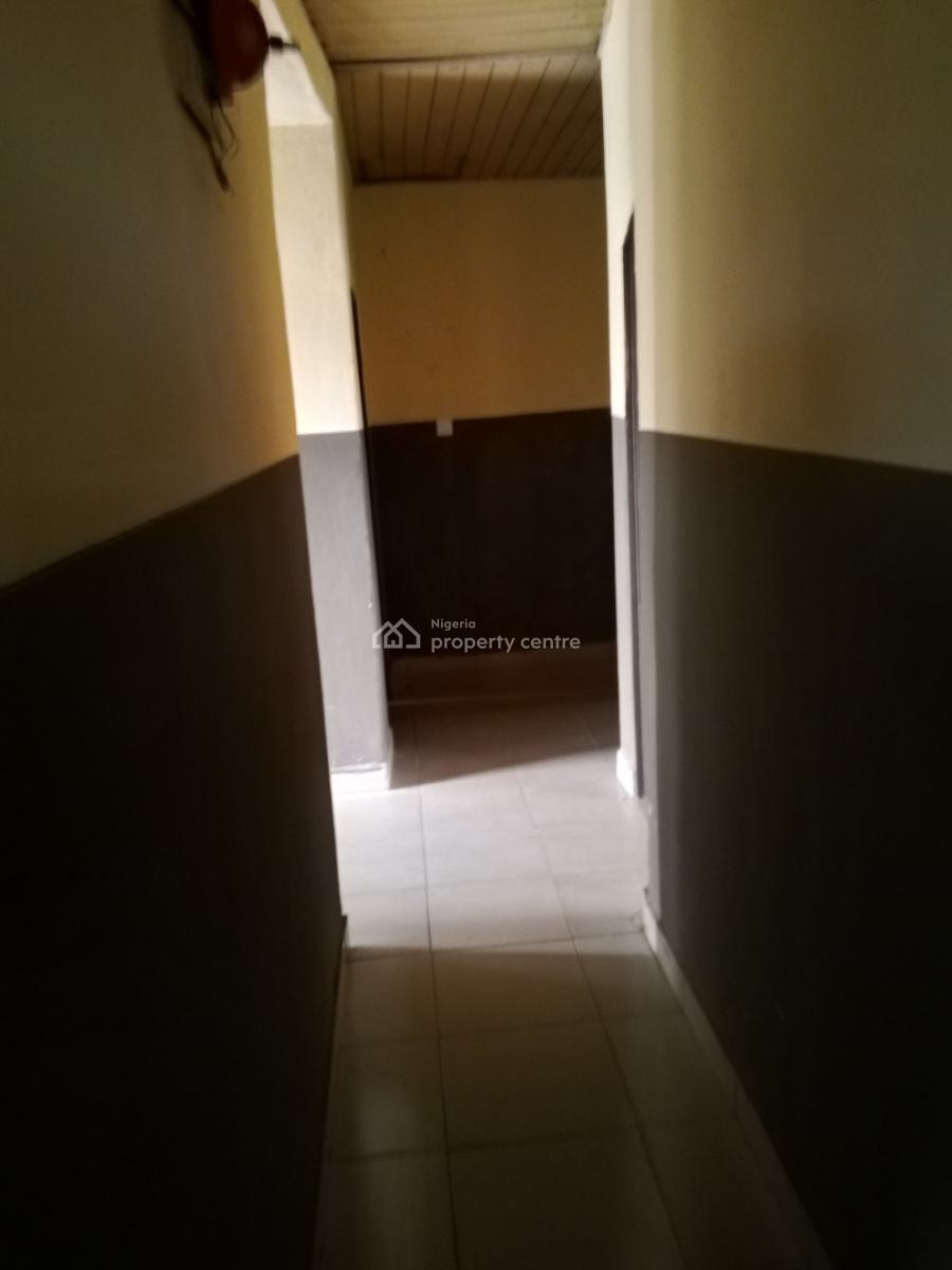 3 Bedroom Flat with Standard Facilities, Off Okporo Road, Rumuodara, Port Harcourt, Rivers, Flat / Apartment for Rent