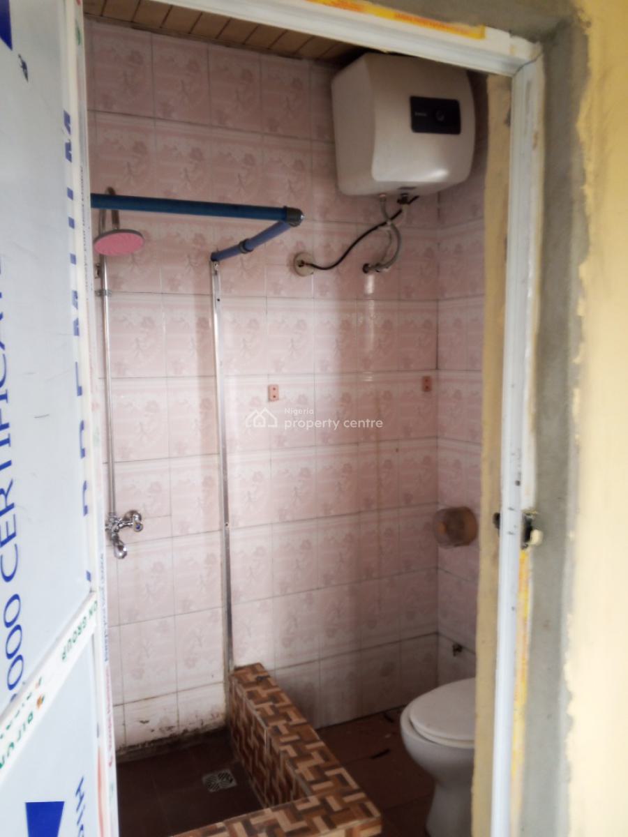 3 Bedroom Flat with Standard Facilities, Off Okporo Road, Rumuodara, Port Harcourt, Rivers, Flat / Apartment for Rent