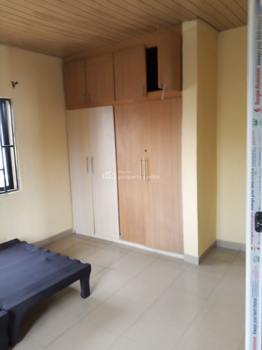 3 Bedroom Flat with Standard Facilities, Off Okporo Road, Rumuodara, Port Harcourt, Rivers, Flat / Apartment for Rent