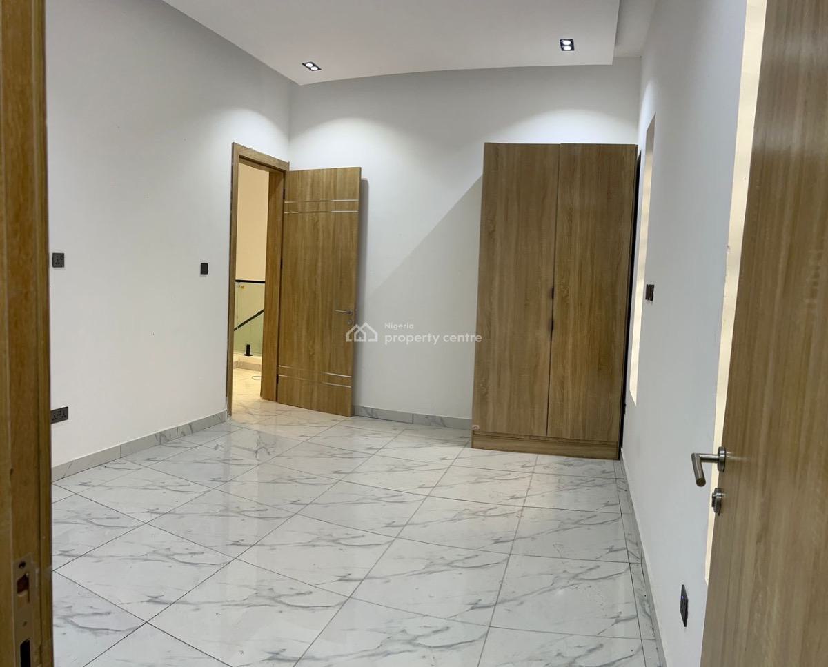 4 Bedroom Duplex, Royal Pine Estate, Lekki Phase 2, Lekki, Lagos, Flat / Apartment for Rent