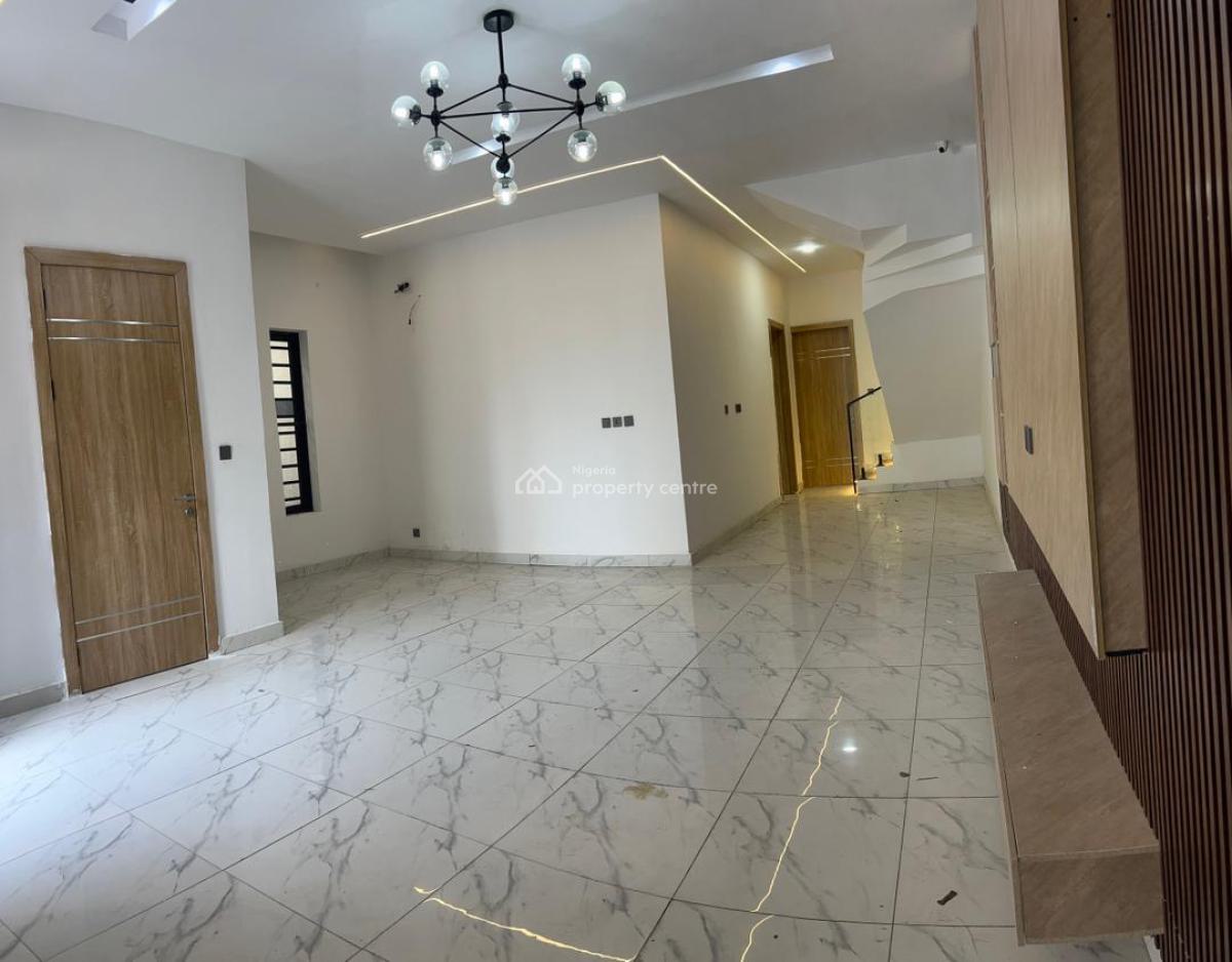 4 Bedroom Duplex, Royal Pine Estate, Lekki Phase 2, Lekki, Lagos, Flat / Apartment for Rent