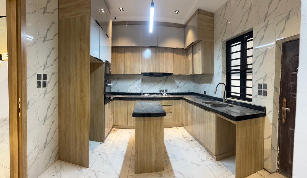 4 Bedroom Duplex, Royal Pine Estate, Lekki Phase 2, Lekki, Lagos, Flat / Apartment for Rent